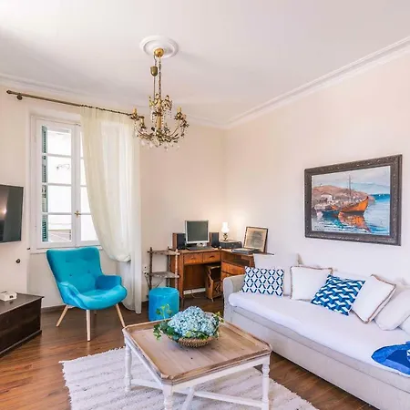 Seaview Katerina's House, Old Port Corfu Apartment *